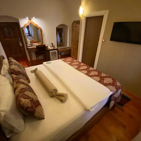 Hotel Behrampasa &cafe &restaurant 5*