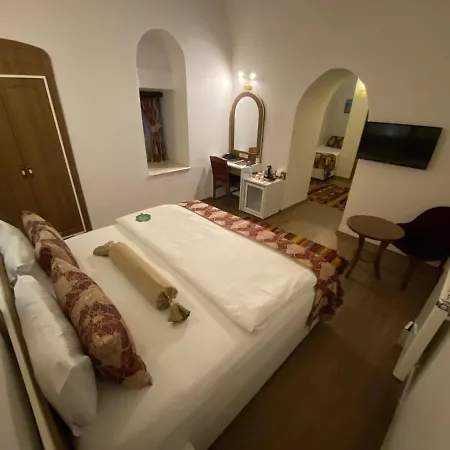 Behrampasa &cafe &restaurant מלון 5*