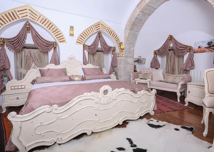 Hotel Behrampasa &cafe &restaurant